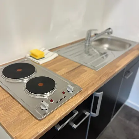 Gemuetliches Suedbahnhof-naehe Apartman *