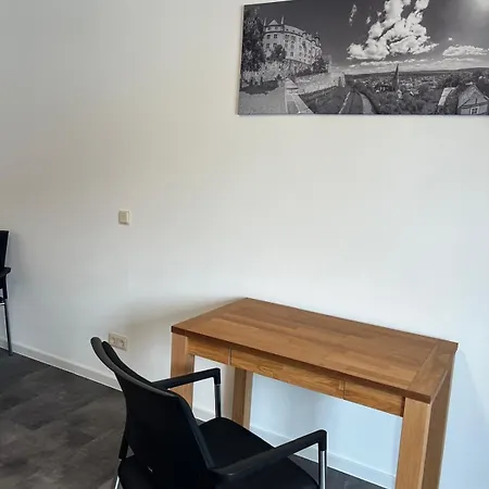 Gemuetliches Suedbahnhof-naehe Apartment *
