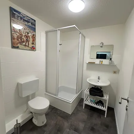 Gemuetliches Suedbahnhof-naehe Apartman *